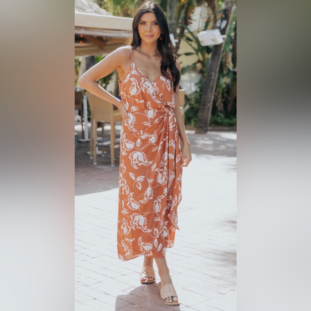 TROPICAL PRINT ALMOND WRAP DRESS